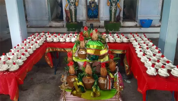 பரமேஸ்வரர் ஆலயத்தில் உள்ள பாலமுருகன் சாமிக்கு 108 சங்காபிஷேகம் பரமேஸ்வரர் ஆலயத்தில் உள்ள பாலமுருகன் சாமிக்கு 108 சங்காபிஷேகம்