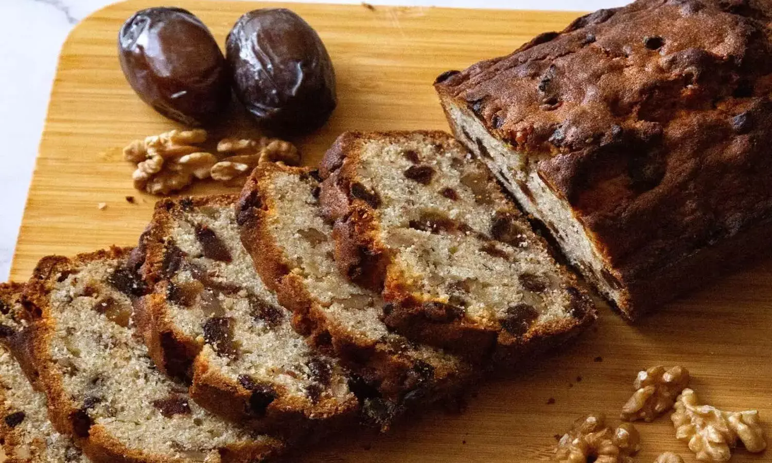 சர்க்கரை, வெல்லம் சேர்க்காமல் சுவையான, சத்தான பேரிச்சம்பழ கேக் சர்க்கரை, வெல்லம் சேர்க்காமல் சுவையான, சத்தான பேரிச்சம்பழ கேக்