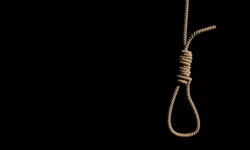 கொட்டாரத்தில் சம்பவம் தூக்கு போட்டு டெம்போ டிரைவர் தற்கொலை