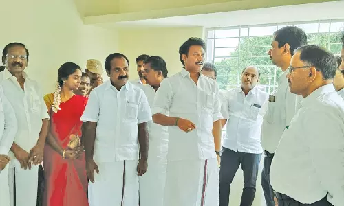 நூலக கட்டுமான பணிகள் ஆய்வு