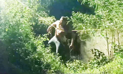 கிணற்றில் அடையாளம் தெரியாத ஆண் உடல் மீட்பு