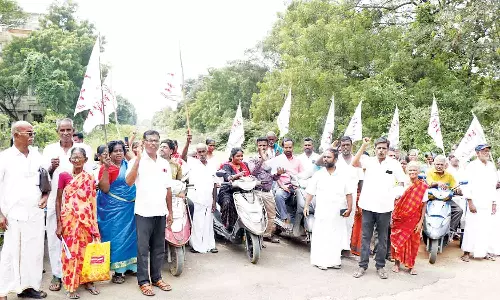 தஞ்சையில், மாற்றுத்திறனாளிகள் ஆர்ப்பாட்டம்