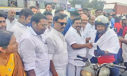 தி.மு.க. இளைஞரணி இருசக்கர வாகன பேரணி  எதிர்கட்சித்தலைவர் சிவா வரவேற்பு