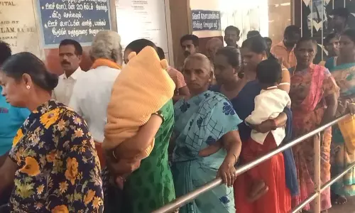 மழைக்கால நோய்கள் அதிகரிப்பு : போடி அரசு ஆஸ்பத்திரியில் நிரம்பி வழியும் நோயாளிகள்