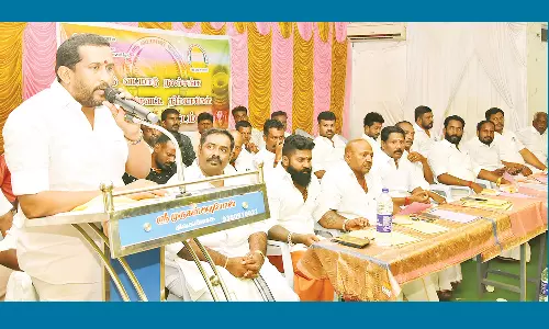 வடமாடு மஞ்சுவிரட்டு நடத்த அரசு அனுமதிக்க வேண்டும்