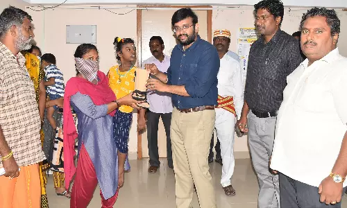 கடலூரில்  மாற்றுத்திறனாளிகளுக்கு நலத்திட்ட உதவிகள் கலெக்டர் வழங்கினார்