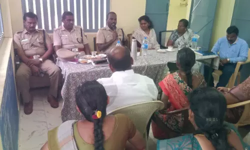 அசம்பாவித சம்பவங்கள் நடைபெறாமல் தடுக்கஆனங்கூரில் விழிப்புணர்வு கூட்டம்