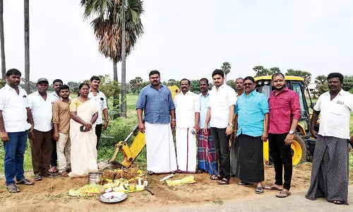 ரூ.2.57 கோடி மதிப்பீட்டில் புதிய சாலை அமைக்கும் பணி-ராஜா எம்.எல்.ஏ. தொடங்கி வைத்தார்