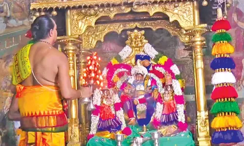 சிக்கல் சிங்காரவேலவர் கோவிலில் வள்ளி- முருகன் திருக்கல்யாணம்