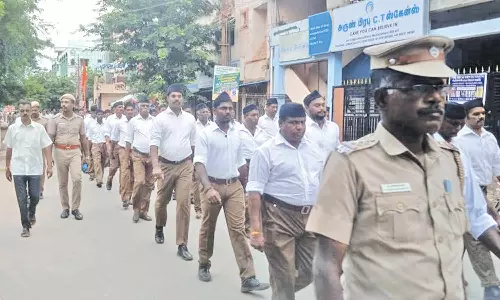 மயிலாடுதுறையில், ஆர்.எஸ்.எஸ். ஊர்வலம்