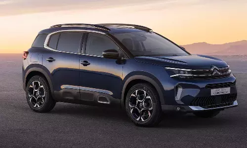 ரூ. 1.5 லட்சம் வரை தள்ளுபடி.. கார் நிறுவனத்தின் அதிரடி அறிவிப்பு