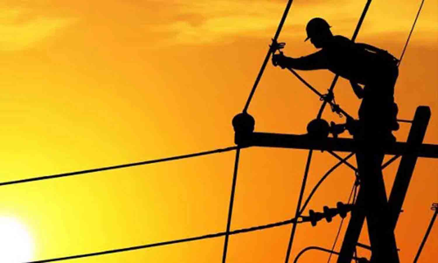 அறுந்து கிடக்கும் மின்சார கம்பிளை தொட வேண்டாம்