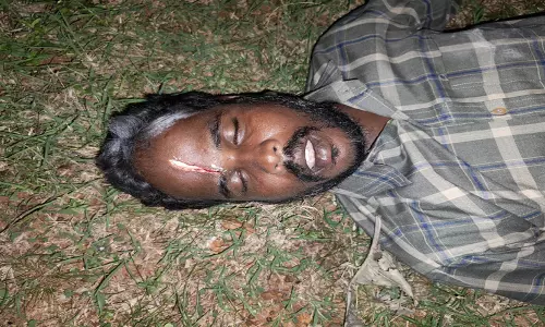 மர்மமான முறையில் இறந்து கிடந்த சூளை வியாபாரி - தொழில் போட்டியில் கொலை செய்யப்பட்டதாக மனைவி புகார்