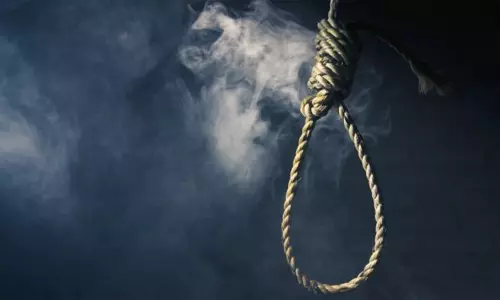 ஆட்டோ டிரைவர் தூக்கிட்டு தற்கொலை