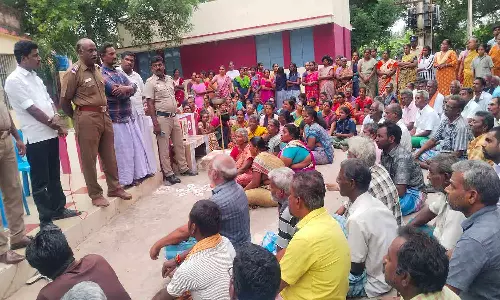 காவேரிப்பாக்கத்தில் விழிப்புணர்வு கூட்டம்