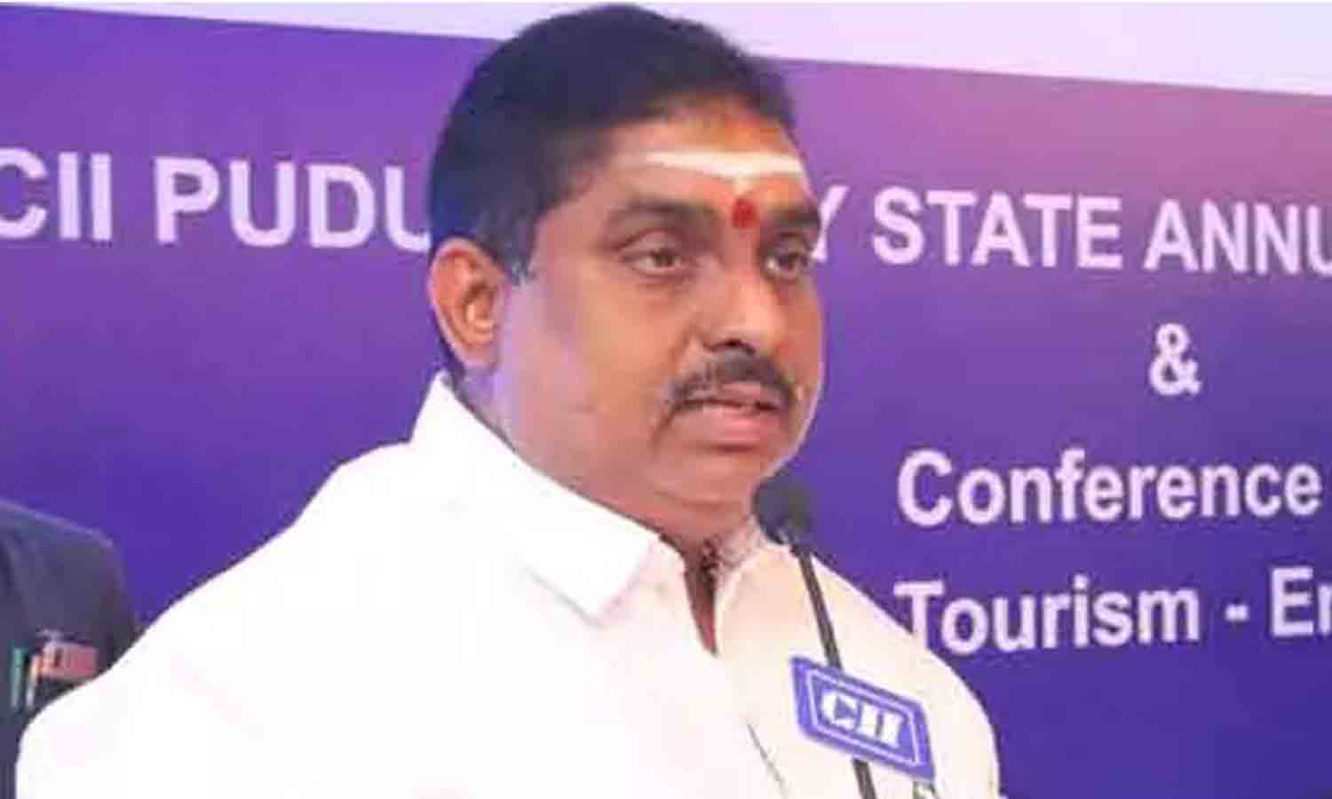 ஓய்வு பெற்ற ஆசிரியர்களை நியமிக்கும் முடிவு தற்காலிக ஏற்பாடுதான்