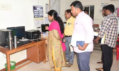 ஆபத்தான பழுதடைந்த கட்டிடங்களை இடித்து அகற்ற கலெக்டர் உத்தரவு