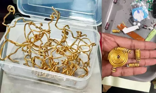 கொச்சி விமான நிலையத்தில் பொம்மைகளுக்குள் மறைத்து கடத்திய ரூ.19 லட்சம் தங்கம் சிக்கியது