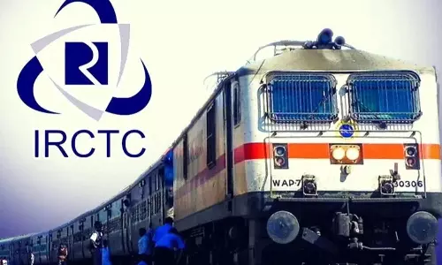 ரெயில் டிக்கெட் முன்பதிவு இணையதளம் முடங்கியது- பயணிகள் பாதிப்பு