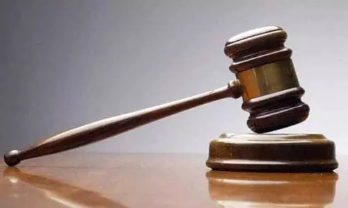 கொல்லங்கோடு அருகே காதலிக்க வற்புறுத்தியதால்  பிளஸ்-2 மாணவி தற்கொலை முயற்சி