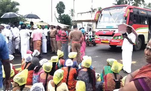 மதுக்கூரில்  கிராம மக்கள் சாலை மறியல்