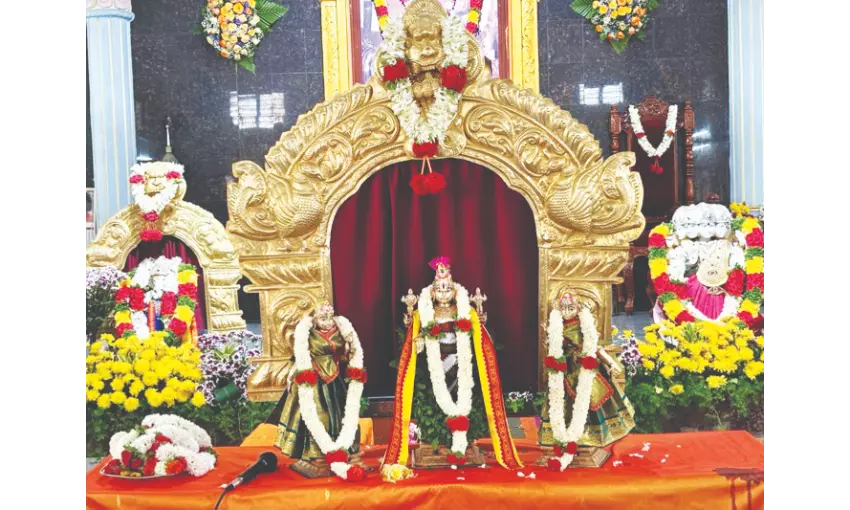 சீனிவாச பெருமாளுக்கு கல்யாண உற்சவம் சீனிவாச பெருமாளுக்கு கல்யாண உற்சவம்