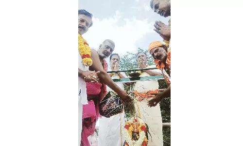 நிலக்கோட்டையில் கருப்பணசாமி கோவில் கும்பாபிஷேகம்