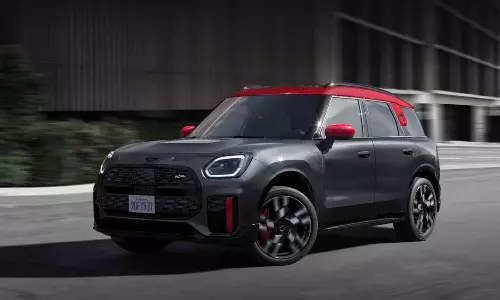 பேரு மட்டும்தான் மினி.. பவர்ஃபுல் என்ஜினுடன் அறிமுகமான 2025 கண்ட்ரிமேன்..