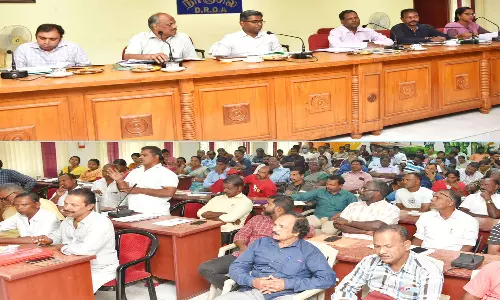 இரயுமன்துறை பகுதியில் தூண்டில் வளைவு அமைக்க ரூ.30 கோடி நிதி ஒதுக்கீடு மீனவர் குறை தீர்க்கும் கூட்டத்தில் அதிகாரிகள் தகவல்