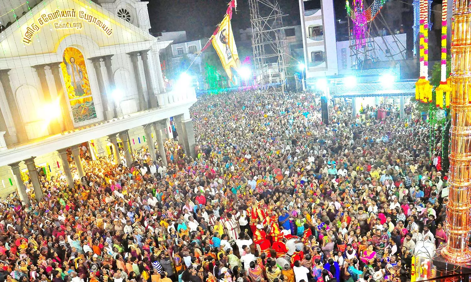கோட்டார் புனித சவேரியார் பேராலய திருவிழா கொடியேற்றத்துடன் தொடங்கியது