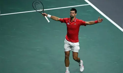 வாயை மூடுங்கள்: இங்கிலாந்து ரசிகர்களிடம் ஜோகோவிச் ஆவேசம்