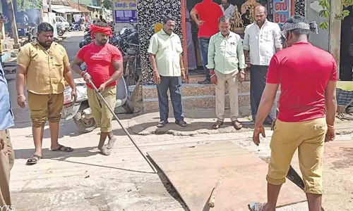 சுவாமிமலையில் தேரோடும் வீதிகளை சீரமைக்கும் பணி