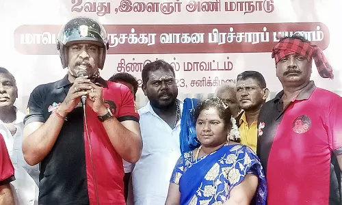 தி.மு.க. இளைஞரணி  மோட்டார் சைக்கிள் பேரணிக்கு  நிலக்கோட்டையில் வரவேற்பு