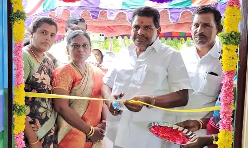 தமிழக அரசு மக்களை தேடி வந்து மக்கள் பணி செய்கிறது - அமைச்சர் அனிதா ராதாகிருஷ்ணன் பேச்சு