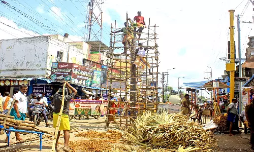 கார்த்திகை தீப திருநாளையொட்டி நெல்லையப்பர் கோவிலில் இன்று மாலை சொக்கப்பனை தீபம் ஏற்றும் நிகழ்ச்சி
