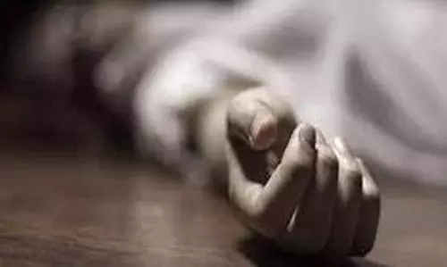 தனியார் நிறுவன ஊழியர் தற்கொலை