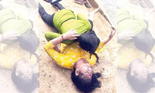 கல்லணை கால்வாயில் மிதந்து வந்த பெண்-சிறுமி உடல்கள்