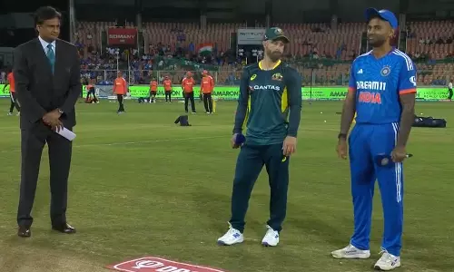 2-வது டி20.. டாஸ் வென்ற ஆஸ்திரேலியா அணி முதலில் பந்துவீச்சு தேர்வு