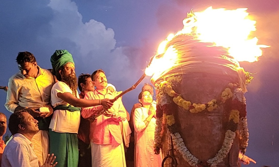 பிரம்மரிஷி மலையில் கார்த்திகை தீப திருவிழா