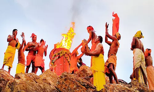 கண்டமனூர் சன்னாசியப்பன் கோவிலில் கார்த்திகை தீபத்திருவிழா