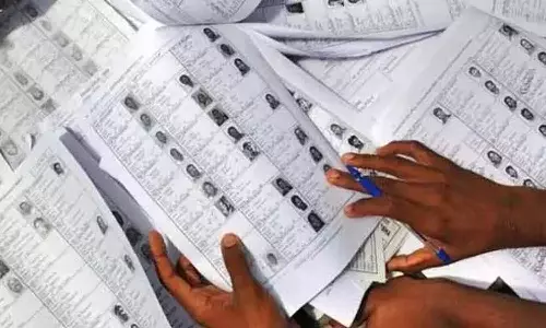 வாக்காளர் பட்டியல் திருத்த சிறப்பு முகாம்களில் 1.24 லட்சம் விண்ணப்பங்கள்