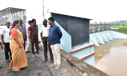 தொழுதூர் அணைக்கட்டிலிருந்து உபரிநீர் வெளியேற்றம்