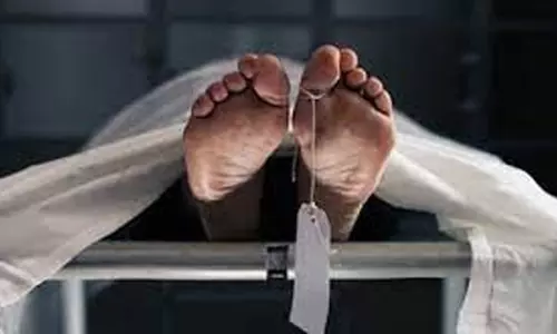 அரசு ஆண்கள் பள்ளி கிணற்றுக்குள் இ-சேவை மைய ஊழியர் பிணமாக மீட்பு