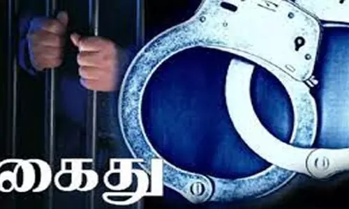 காவிரி ஆற்றில் அனுமதியின்றி மணல் அள்ளியவர் கைது