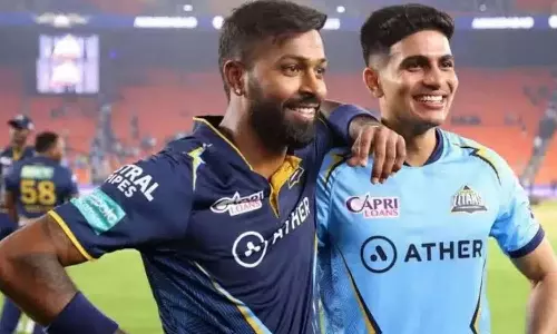 மும்பை அணியில் ஹர்திக் பாண்ட்யா: குஜராத்துக்கு புதிய கேப்டன் அறிவிப்பு