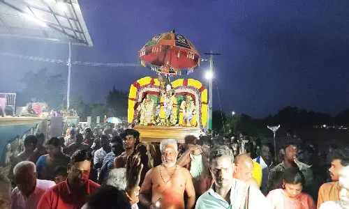 வேடந்தாங்கல் சுப்ரமணிய சாமி கோவிலில் கிரிவலம்