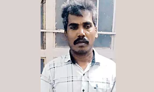 13 மாணவிகளுக்கு பாலியல் தொல்லை கொடுத்த ஆசிரியர் சஸ்பெண்டு