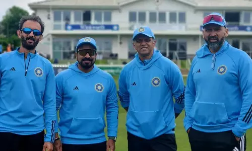 இந்திய அணியின் பயிற்சியாளராக தொடர்கிறார் டிராவிட்