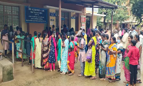 திடீர் காய்ச்சலால் அவதி கடலூர் அரசு ஆஸ்பத்திரியில் சிகிச்சை பெற குவிந்த பொதுமக்கள்