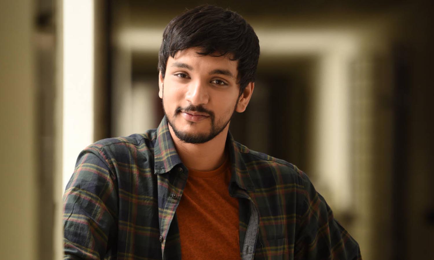 பார்க்கிங் பார்த்தேன் - கவுதம் கார்த்திக் நெகிழ்ச்சி